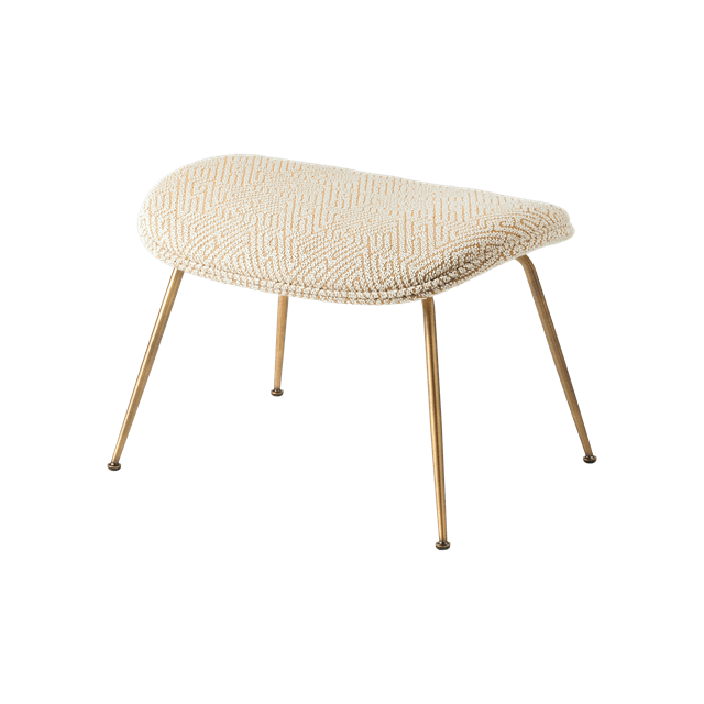 Gubi Beetle Ottoman Dora Boucle Med Ben Antik Messing  5715015477758