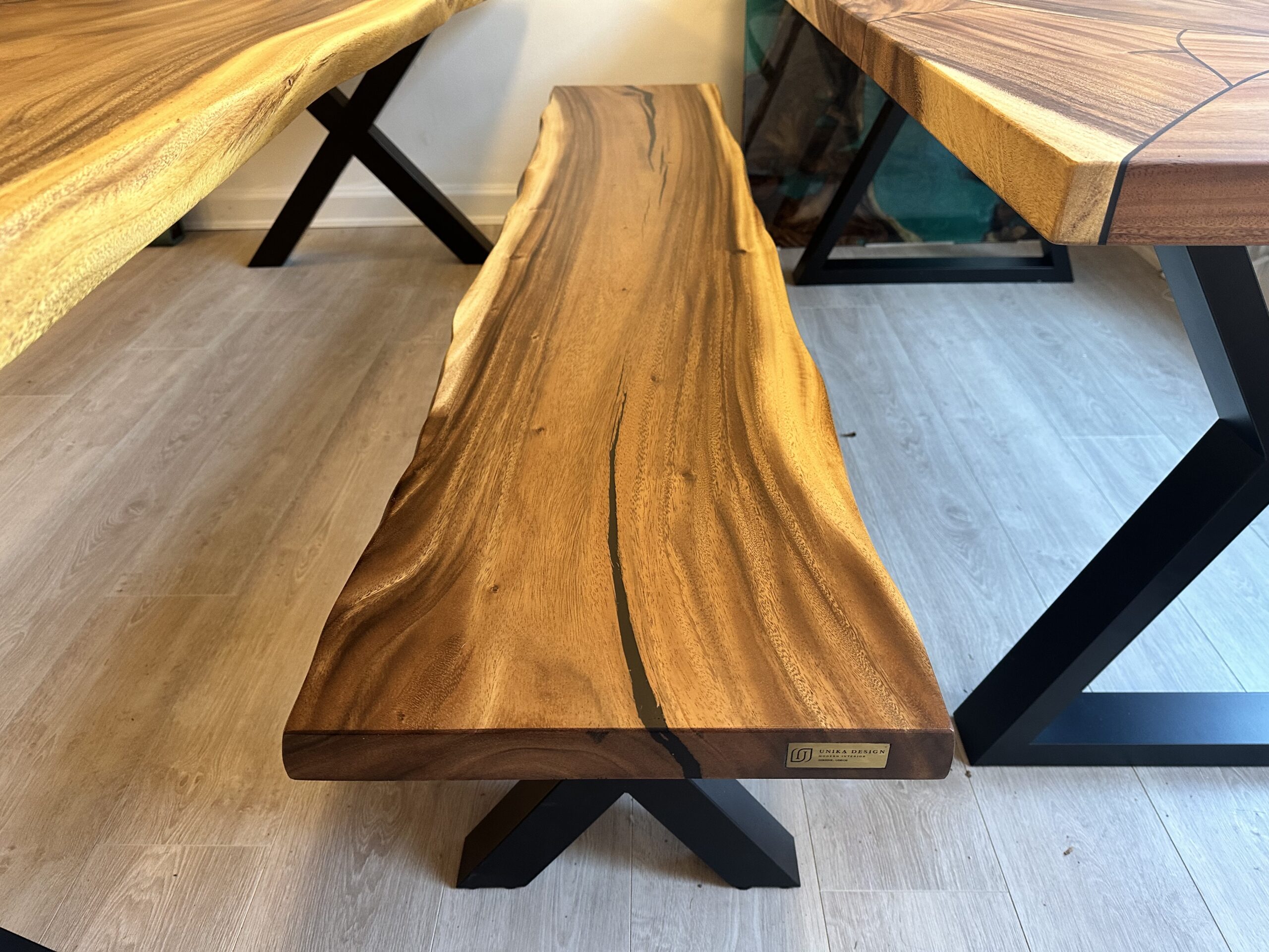 Epoxy Bænk Sort Epoxy 200x40cm