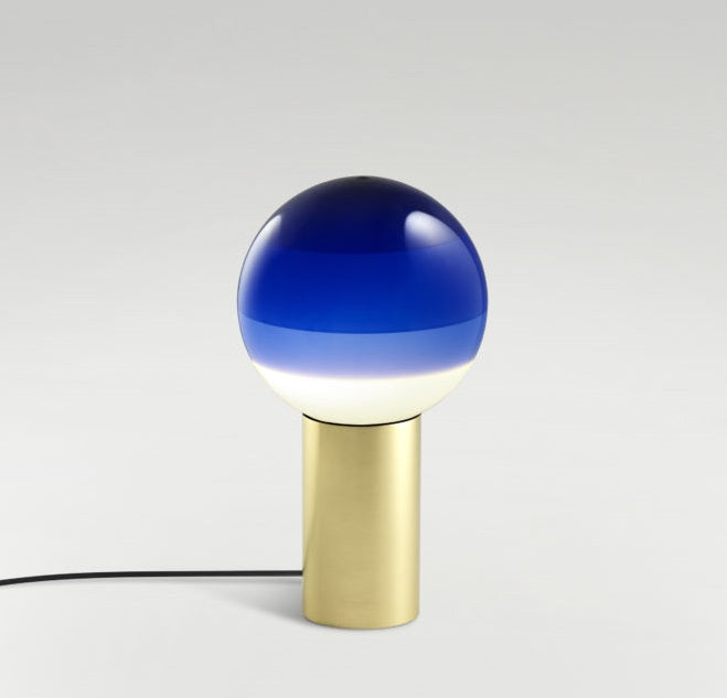 Dipping Light Bordlampe Marset Messing Blå